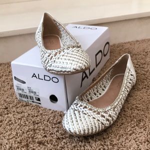 Aldo Cream & Gold Flats